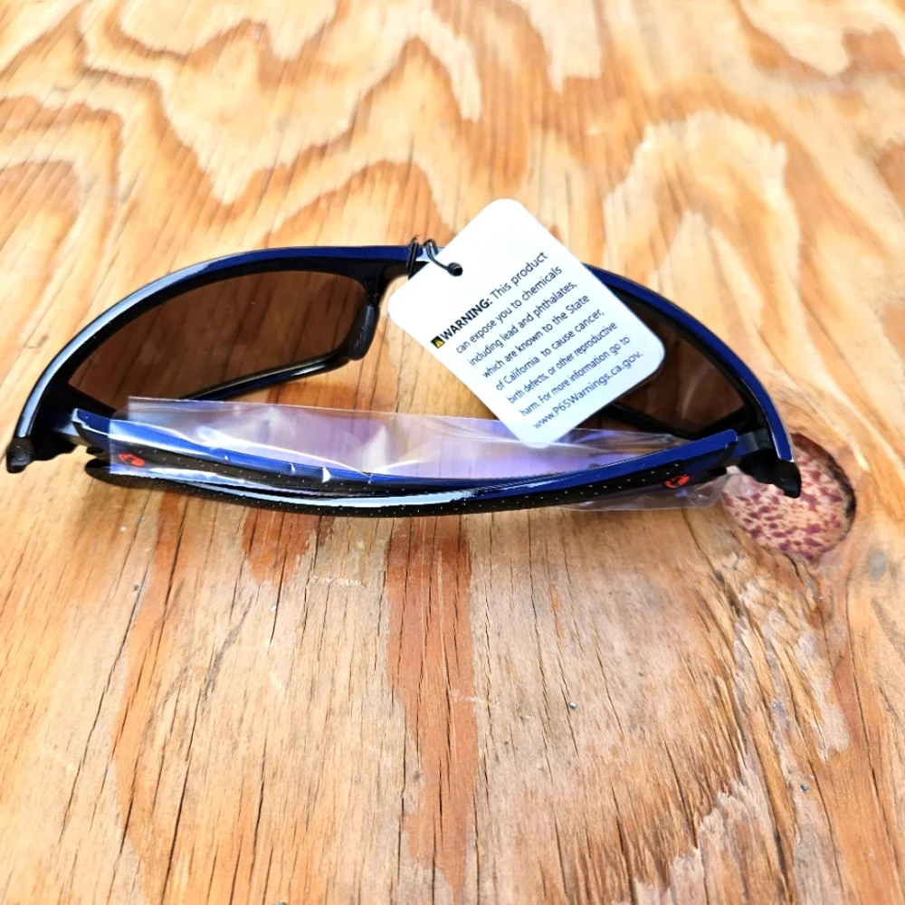 Stylish Black and Blue Sunglasses - Picture 5 of 13
